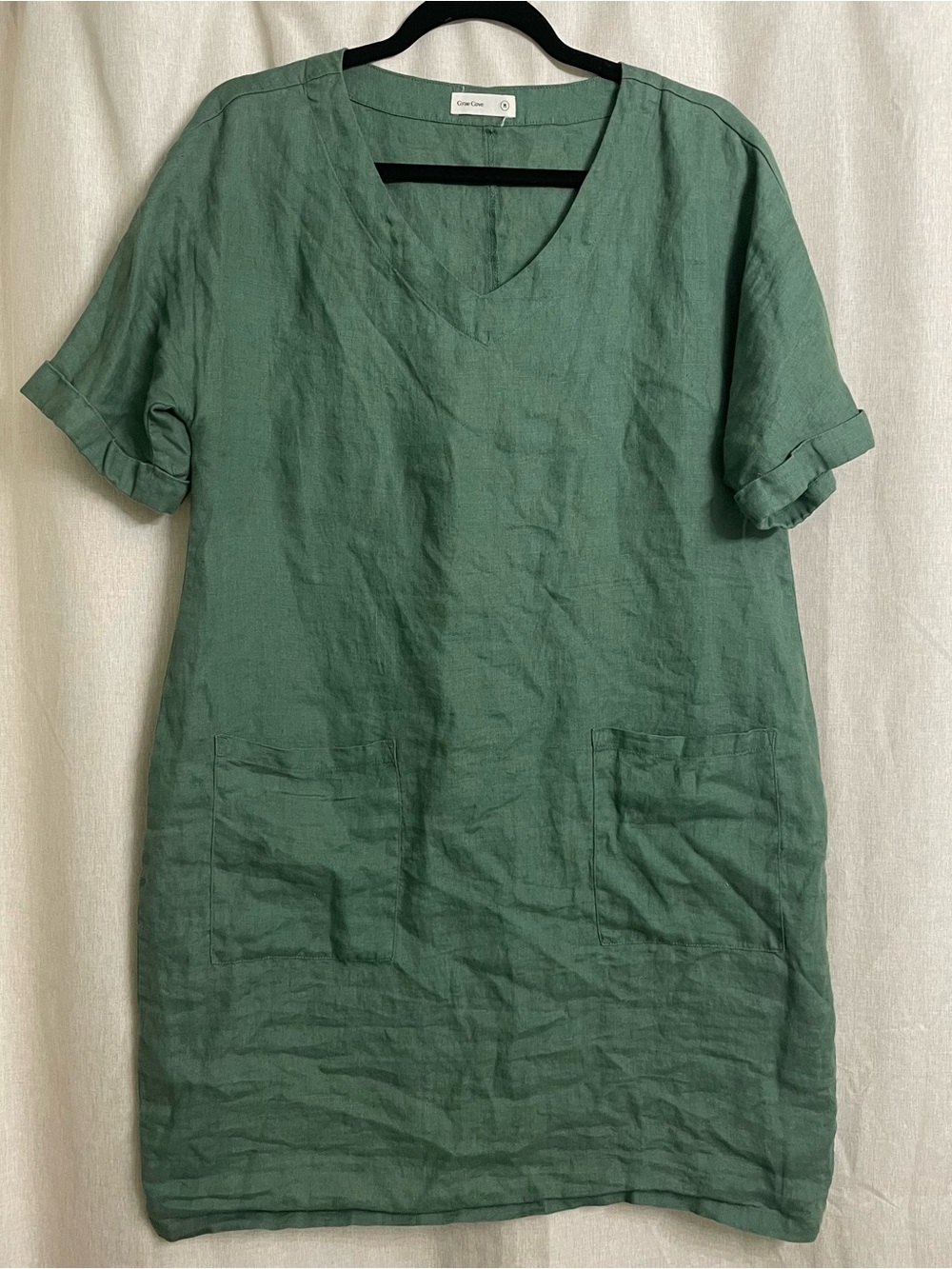 100% Linen Grae Cove V-Neck Shift Dress in Forest Green